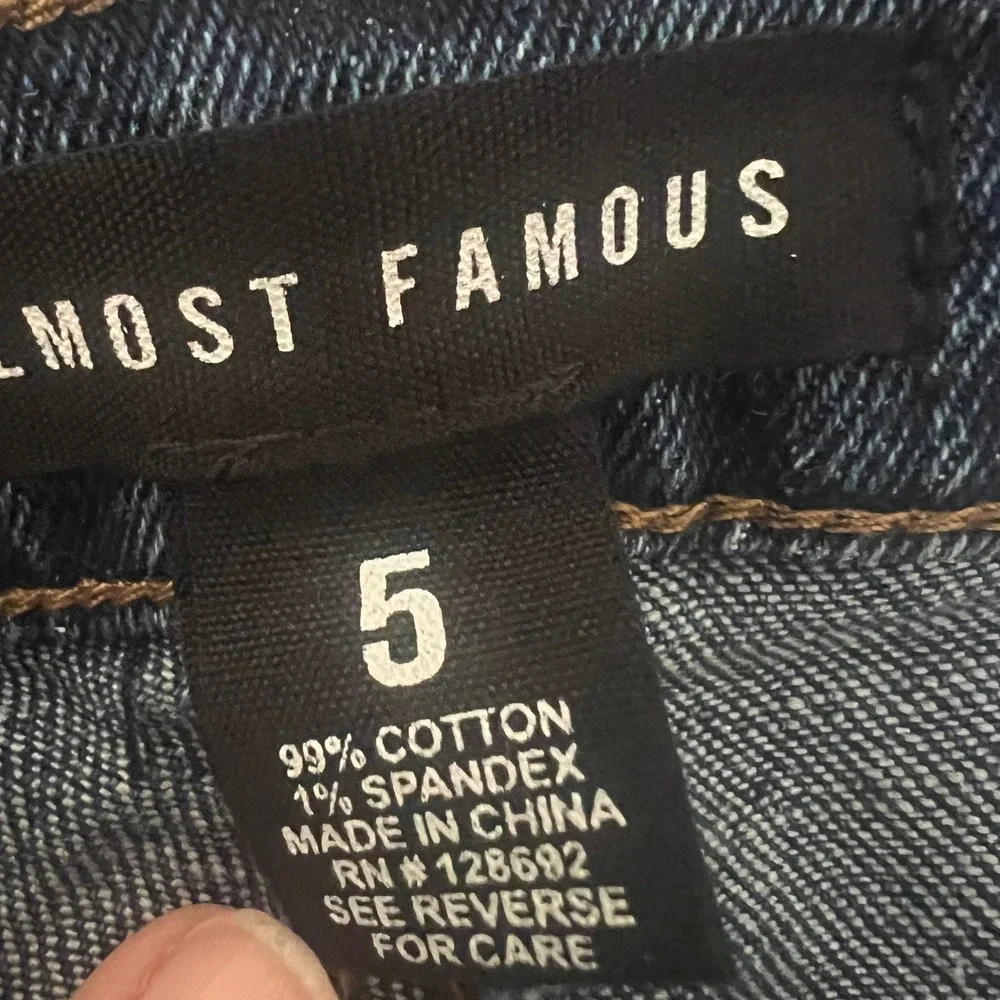 Almost Famous Festival Short  Size 5 Denim Jean High Rise Raw Hem Frayed‎ NWT